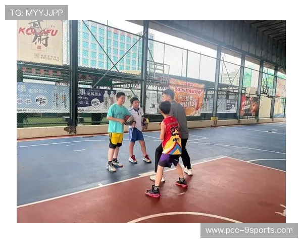 训练场最火：球员私房训练秘籍大公开，篮球私人训练师